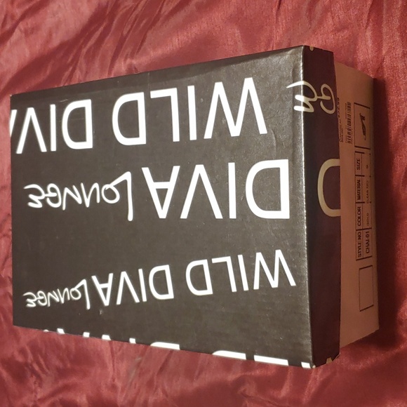 Wild Diva lounge high heels shoes - Picture 8 of 10